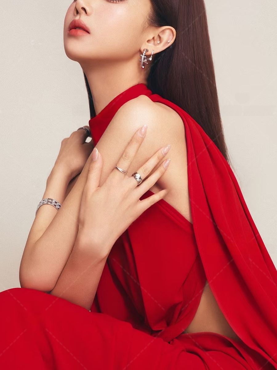 Kırmızı Portre Fotoğrafçılığı  - Ethnic Fashion Photography incelemesi ve fiyatı